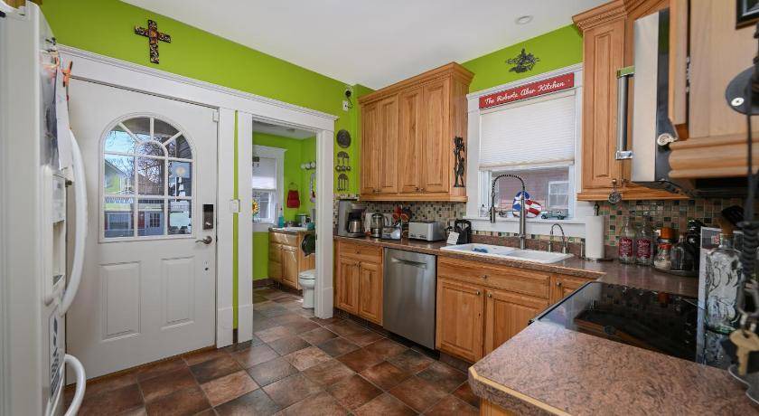 Photo of Kitchen in Highland Square