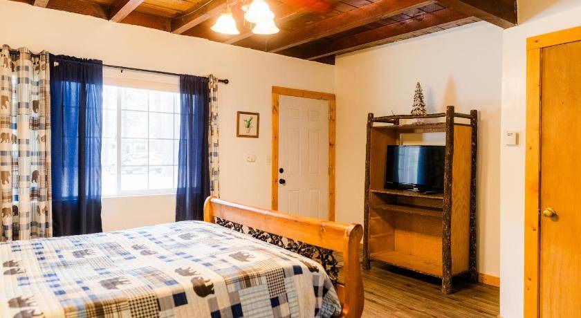 Photo of Bedroom in Tahoe Island