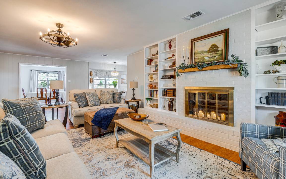 Photo of Livingroom in Egger Acres