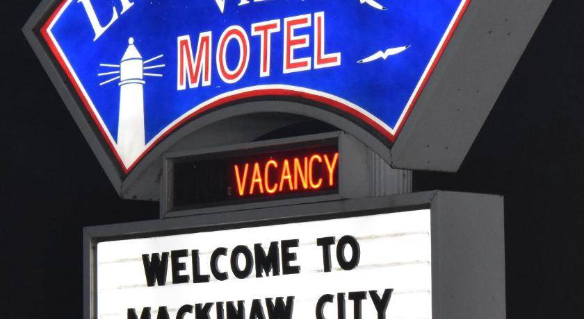 Photo of Others in Mackinaw City