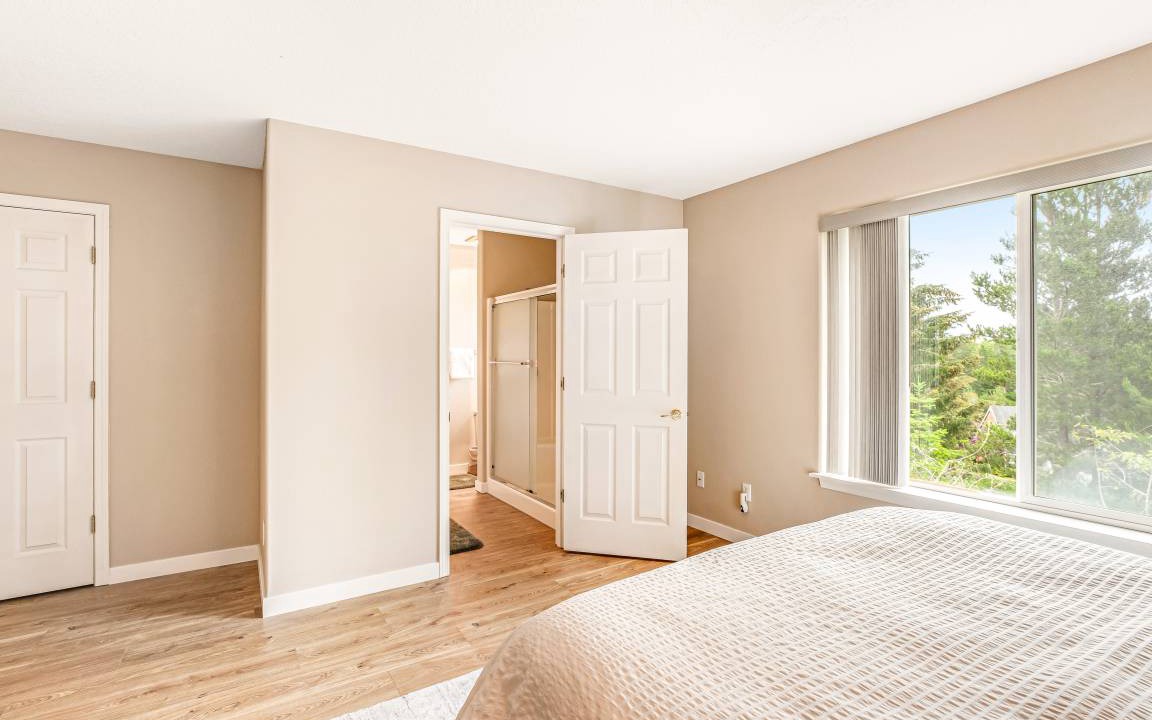 Photo of Bedroom in Nehalem