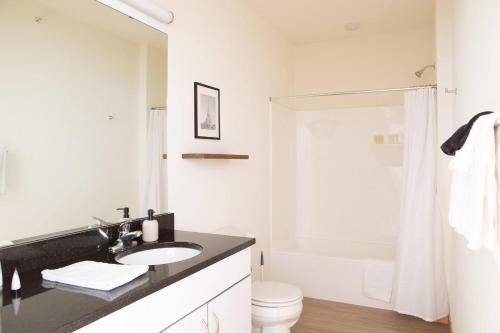 Photo of Bathroom in Fifth Ward