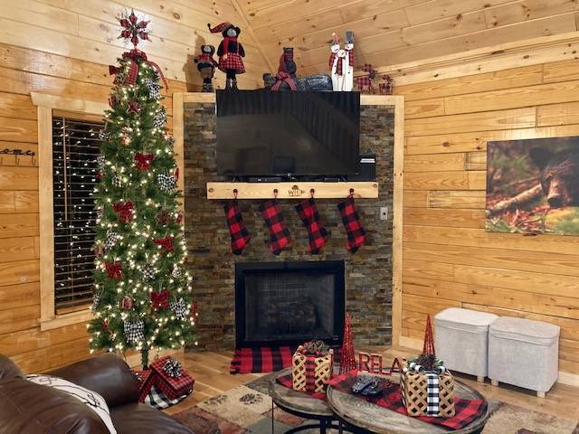 Photo of Others in White Oak Lodge