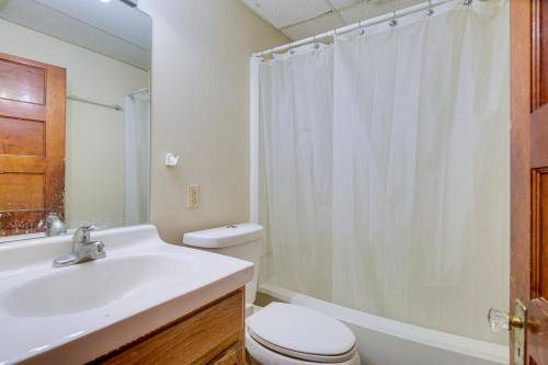 Photo of Bathroom in Ronks