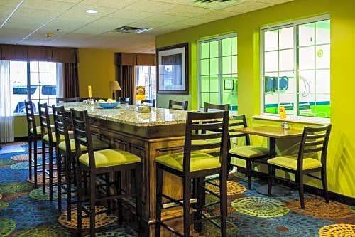Photo of Livingroom in Acme