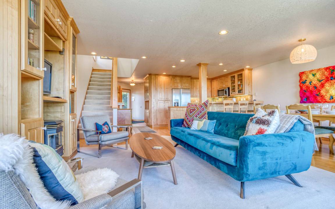 Photo of Livingroom in Netarts