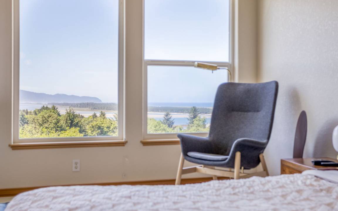 Photo of Bedroom in Netarts