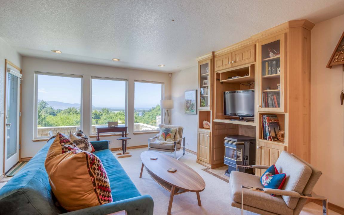 Photo of Livingroom in Netarts