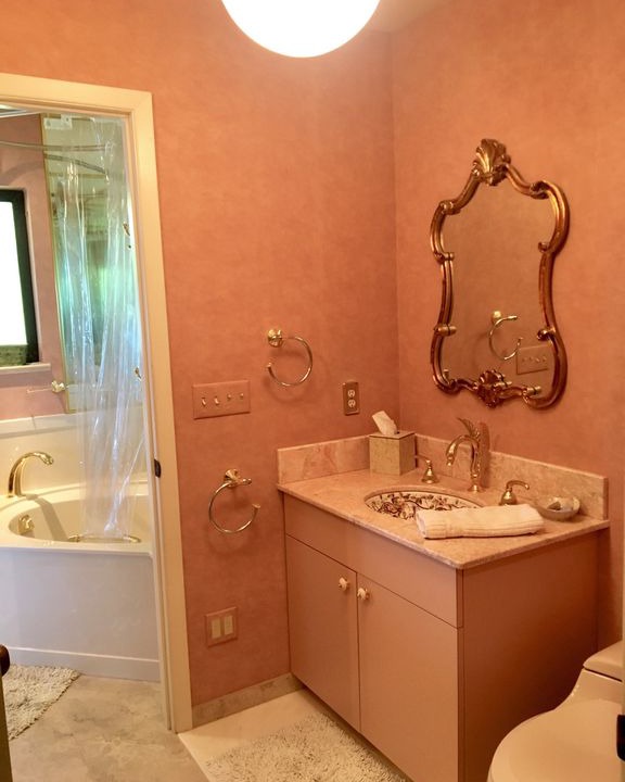 Photo of Bathroom in Harbor