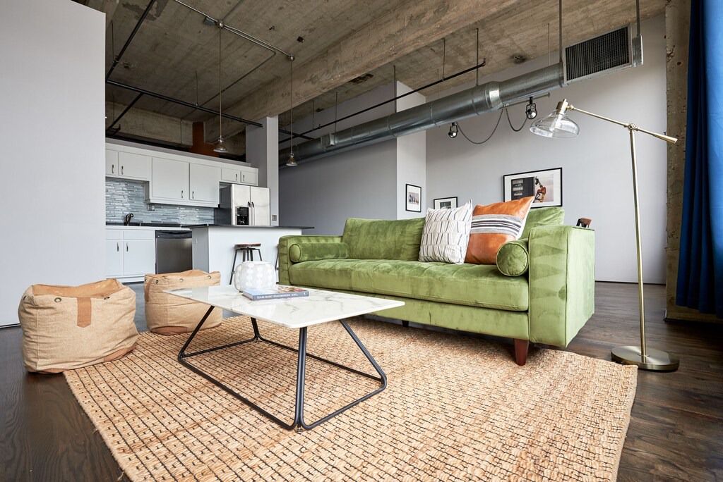 Photo of Livingroom in Theater District