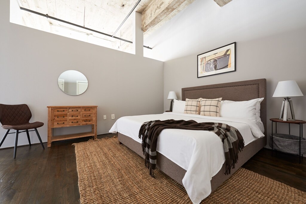 Photo of Bedroom in Theater District