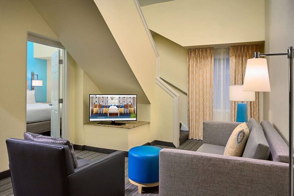 Photo of Livingroom in White Station