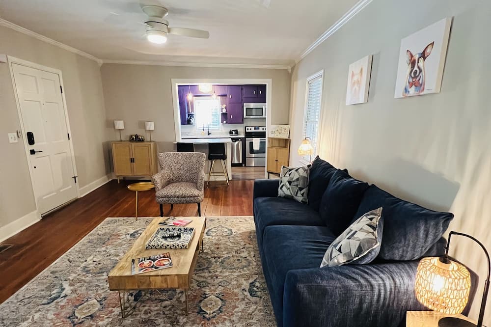 Photo of Livingroom in Madison