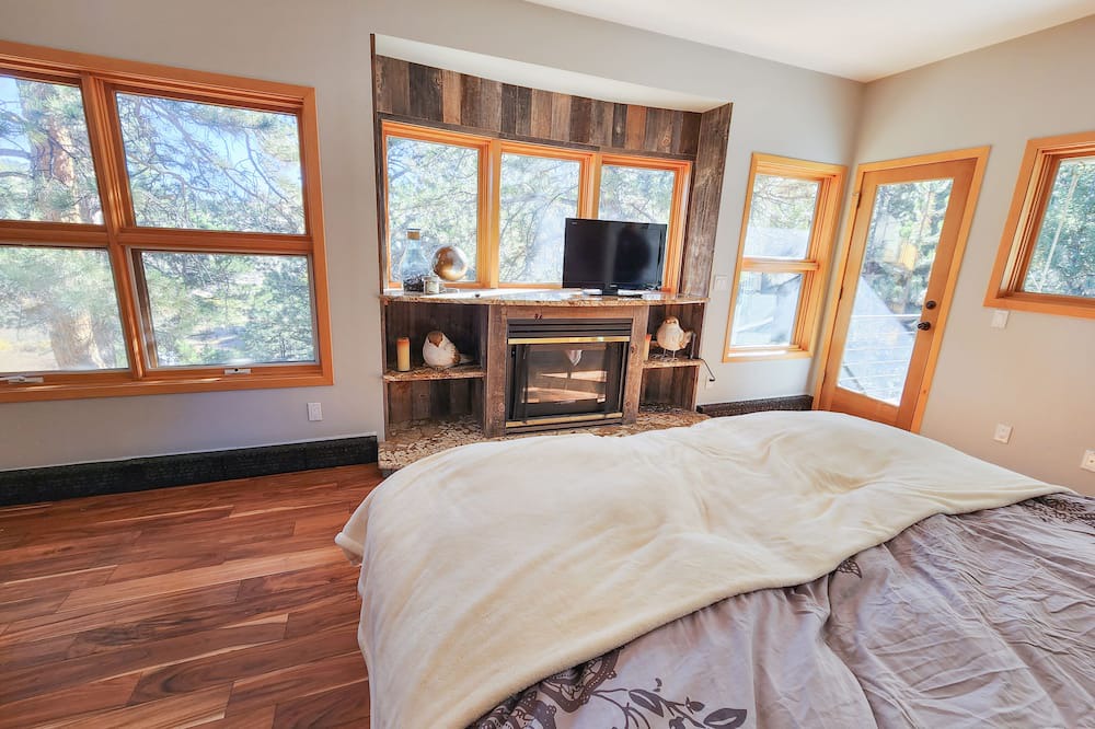 Photo of Bedroom in Kerr Gulch
