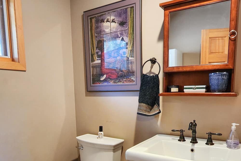 Photo of Bathroom in Kerr Gulch