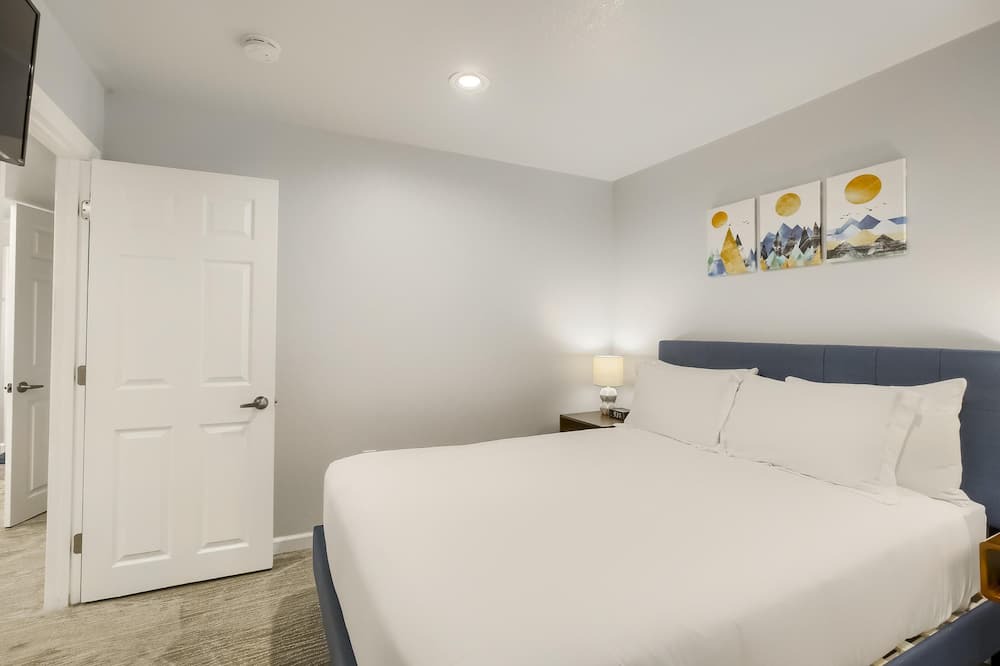 Photo of Bedroom in Green Valley Ranch