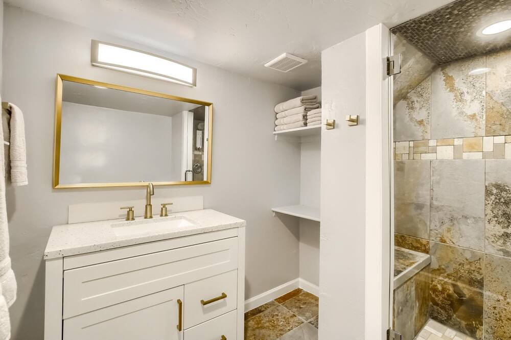 Photo of Bathroom in Green Valley Ranch