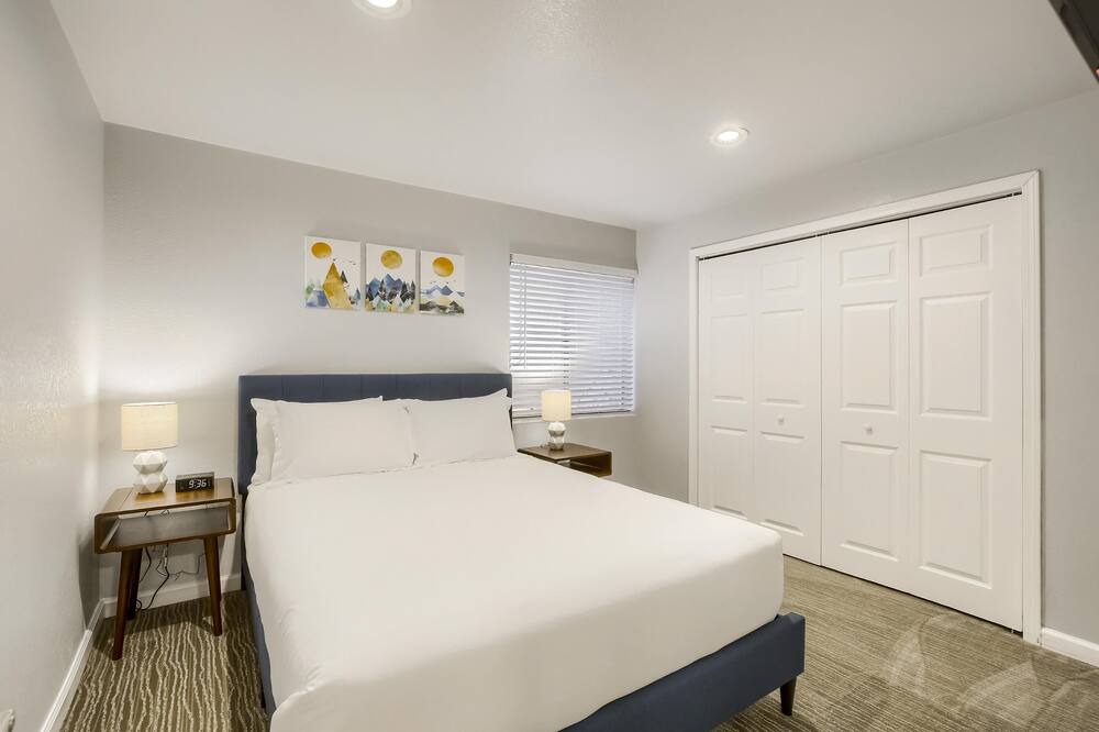 Photo of Bedroom in Green Valley Ranch