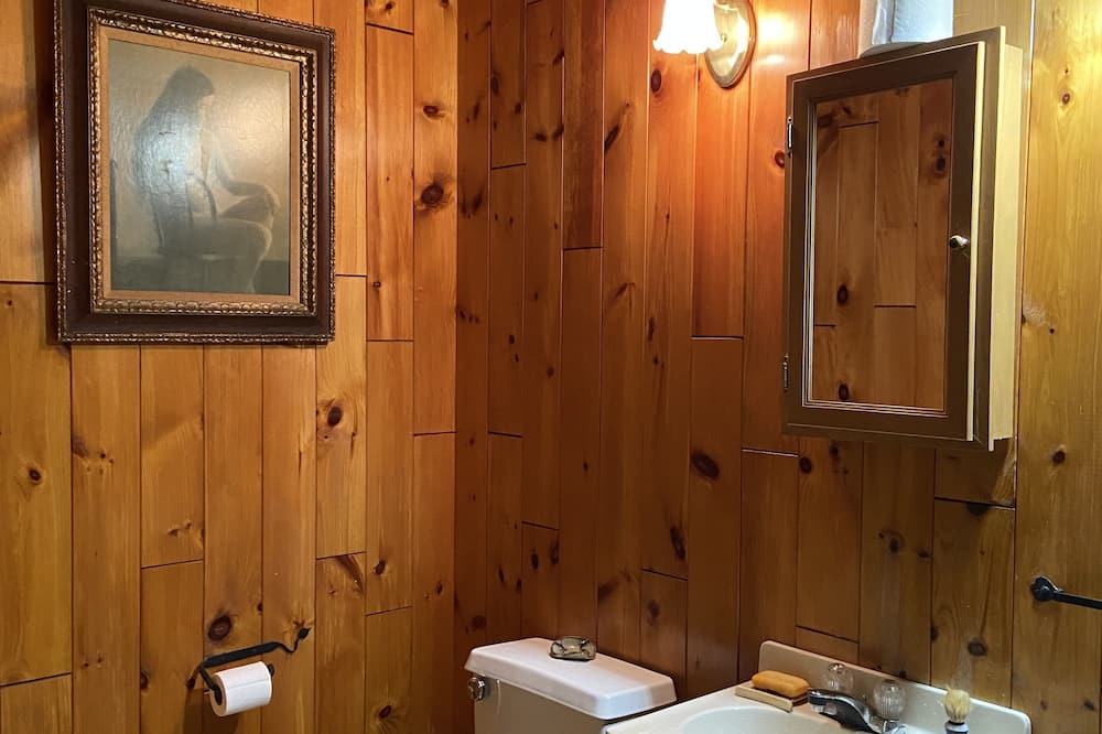 Photo of Bathroom in Great Cacapon