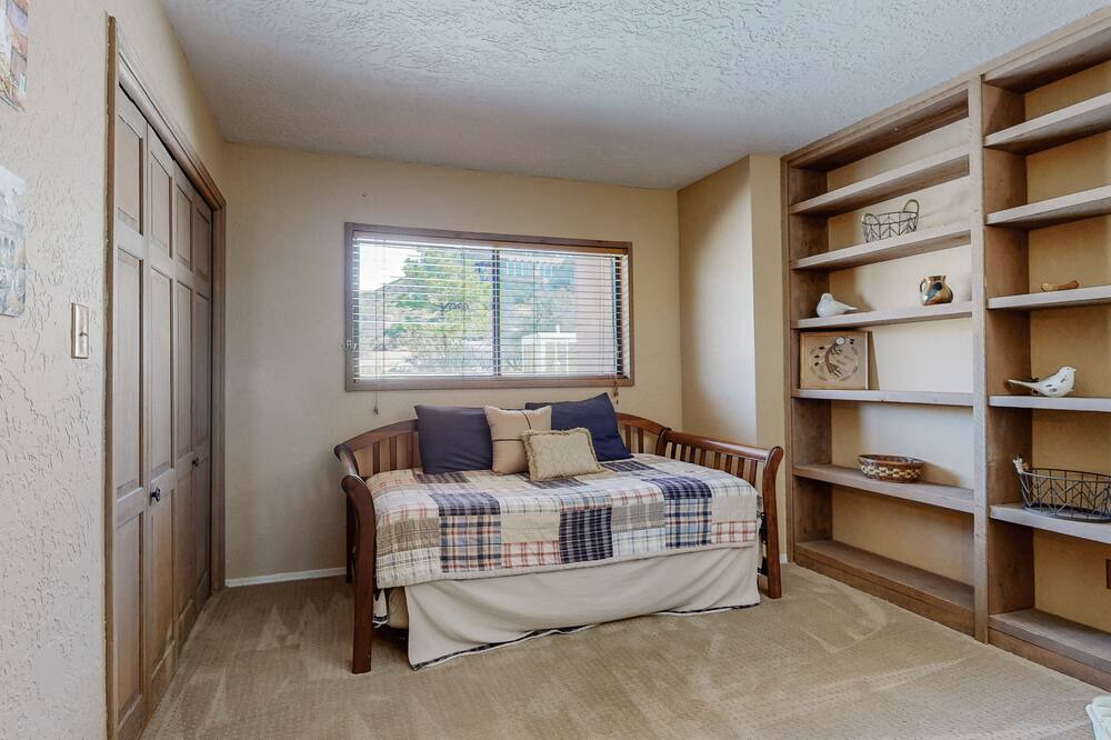 Photo of Bedroom in Northeast Heights