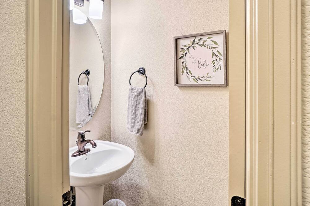 Photo of Bathroom in Skyway
