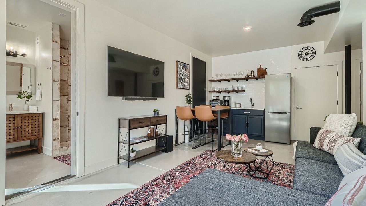 Photo of Livingroom in Sloan Lake