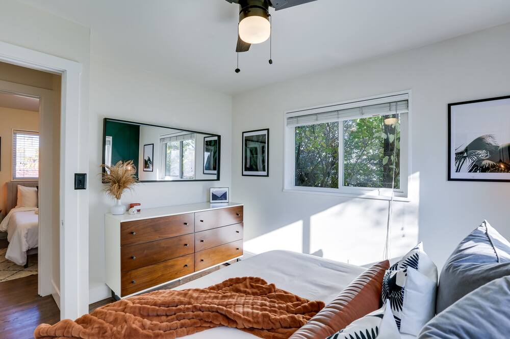 Photo of Bedroom in Englewood