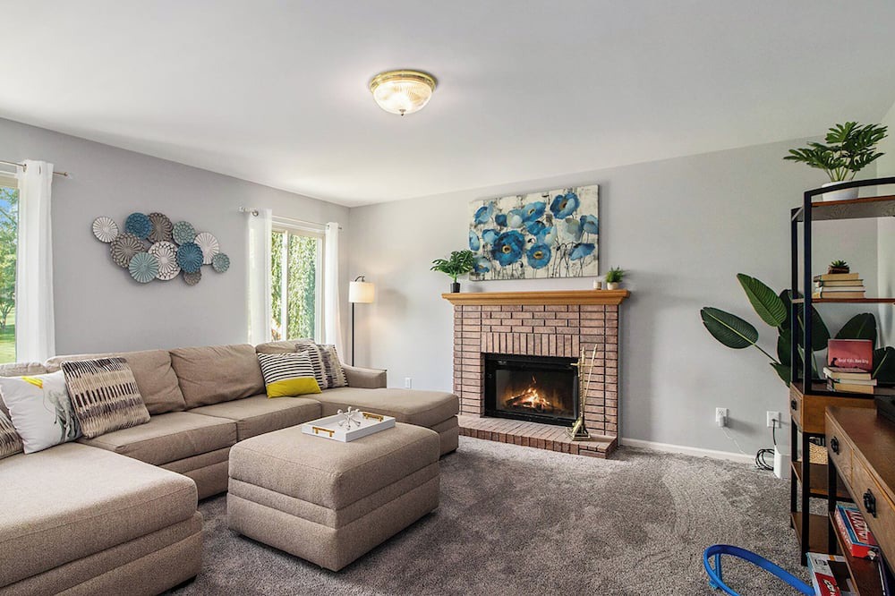 Photo of Livingroom in Ann Arbor
