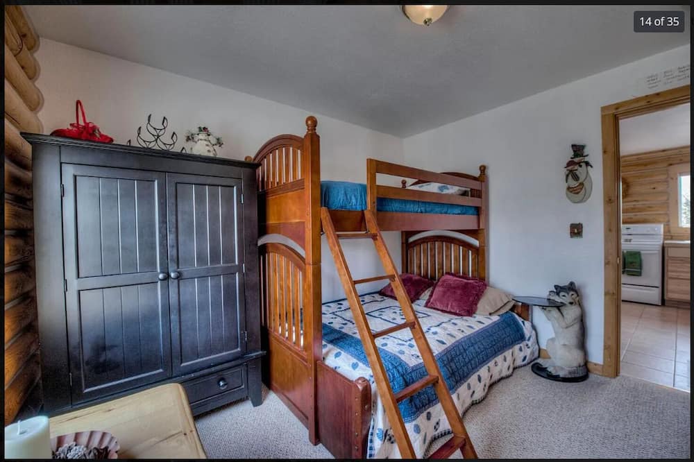 Photo of Bedroom in Warm Springs