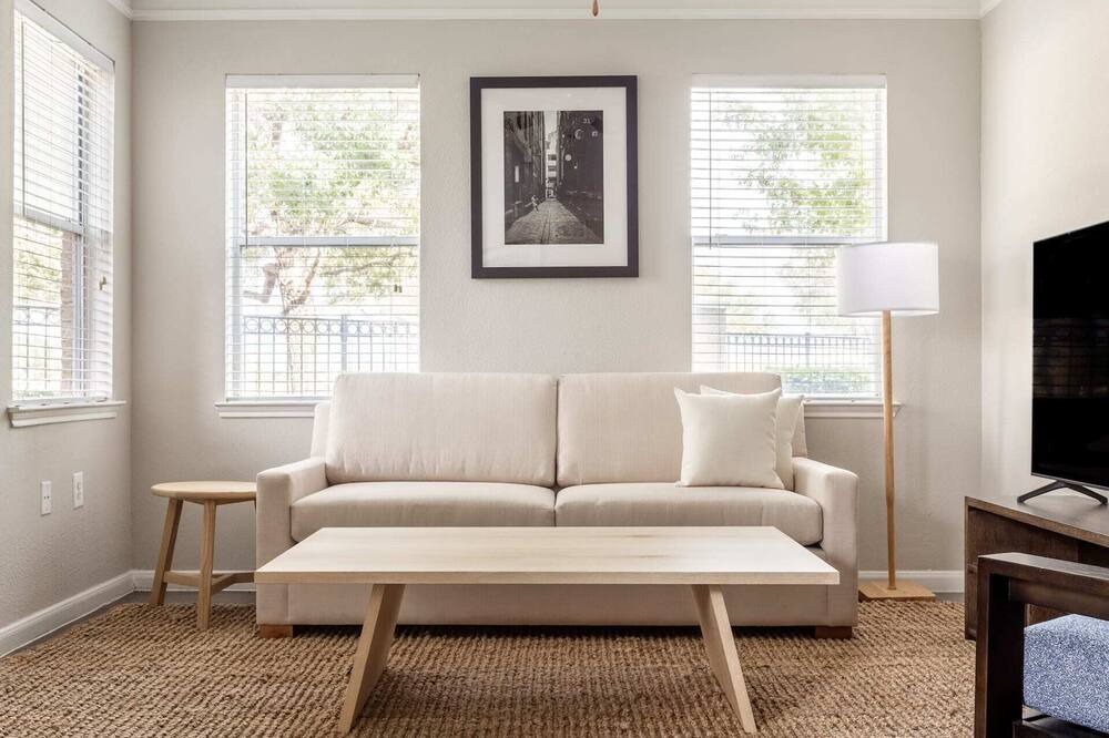 Photo of Bedroom in Pearland