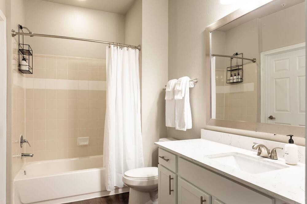 Photo of Bathroom in Pearland