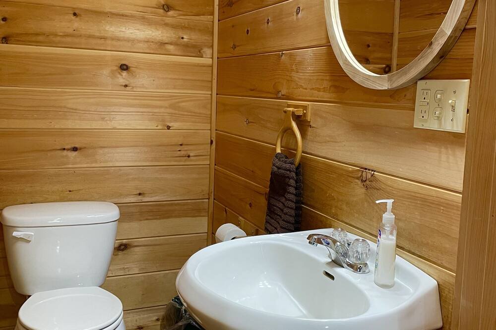 Photo of Bathroom in Copperhill