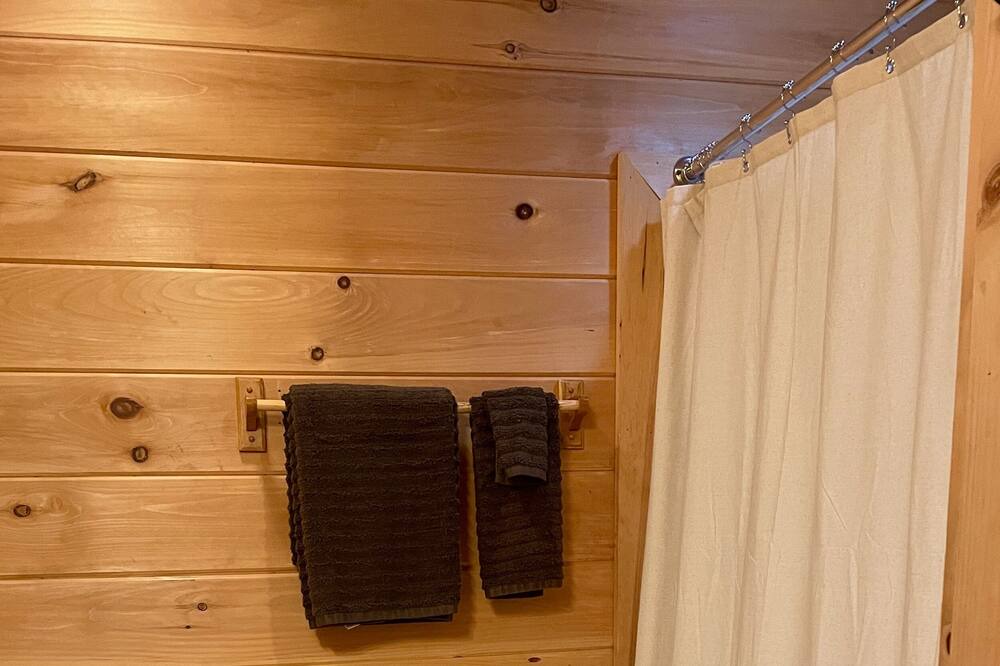 Photo of Bathroom in Copperhill