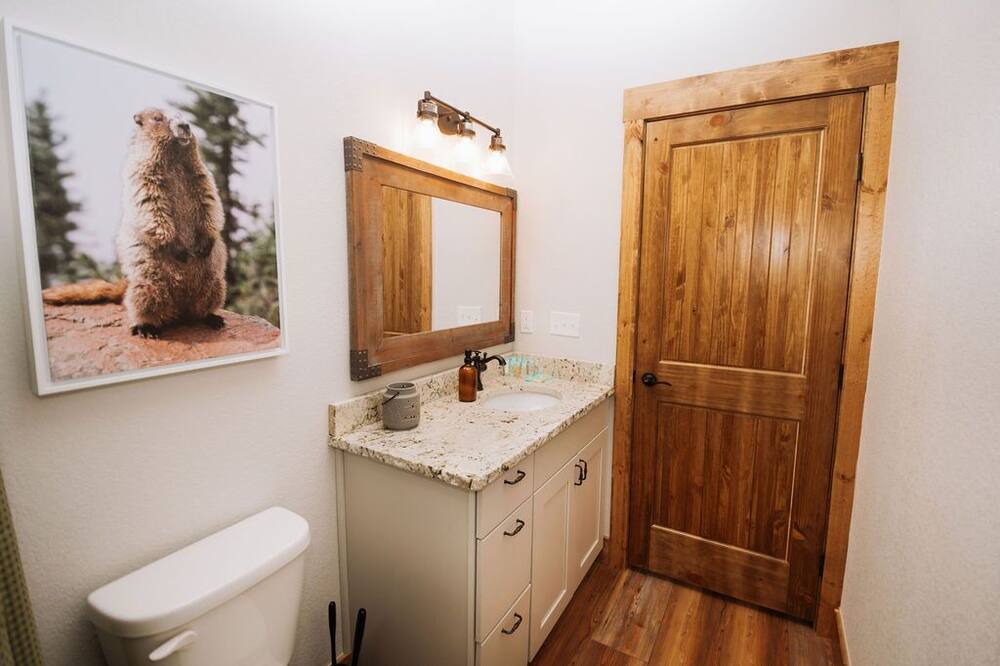 Photo of Bathroom in Rainbow Valley