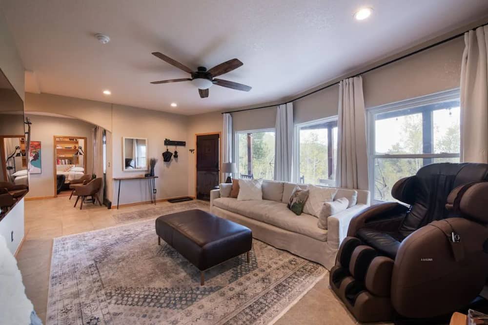 Photo of Livingroom in Conifer Mountain and Meadows