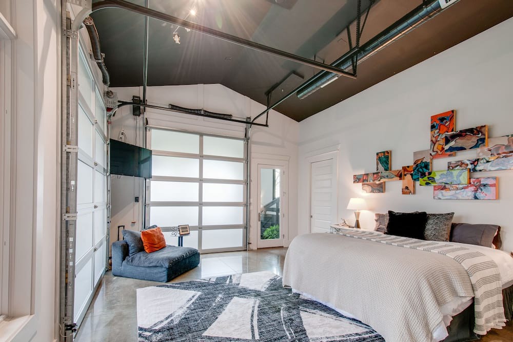 Photo of Bedroom in The Nations