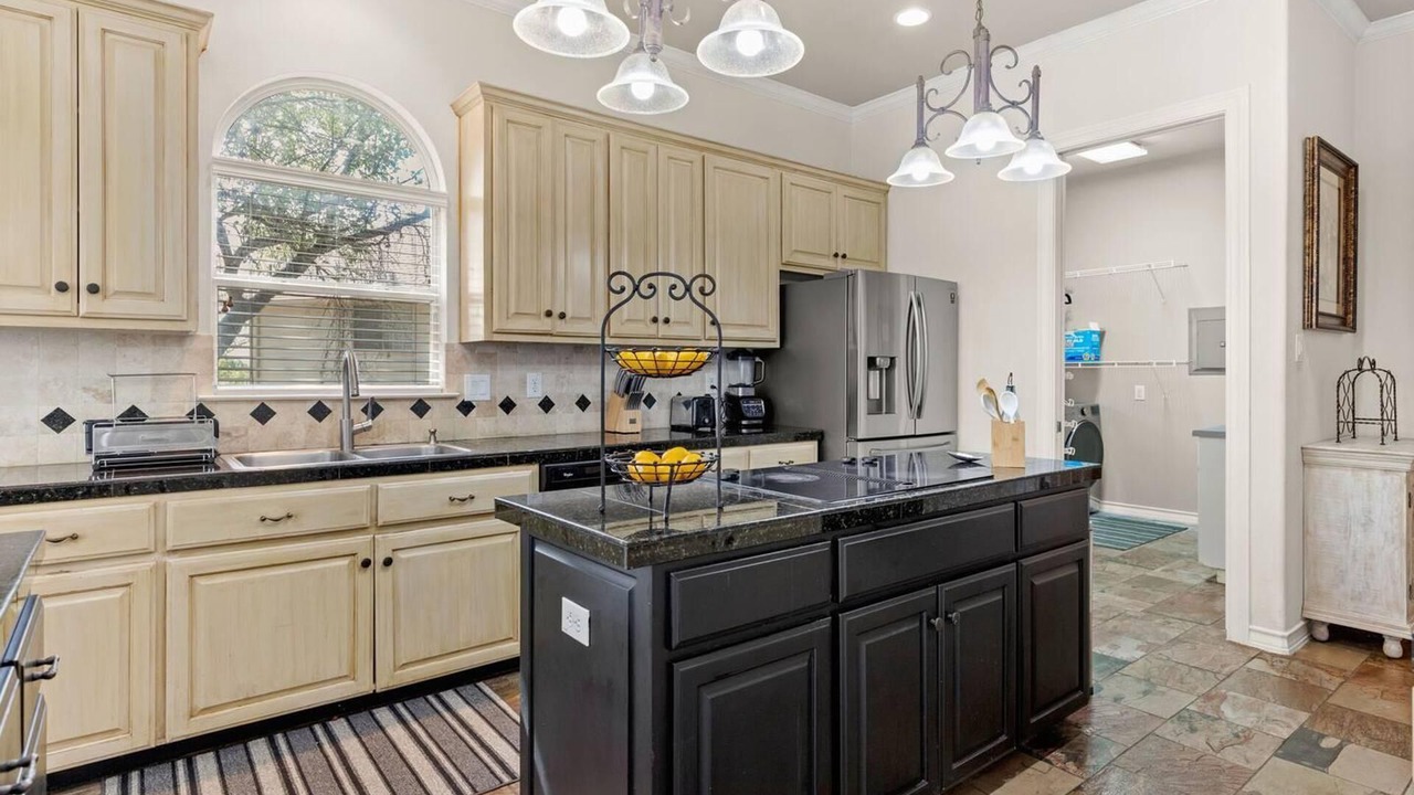 Photo of Kitchen in Far North Central