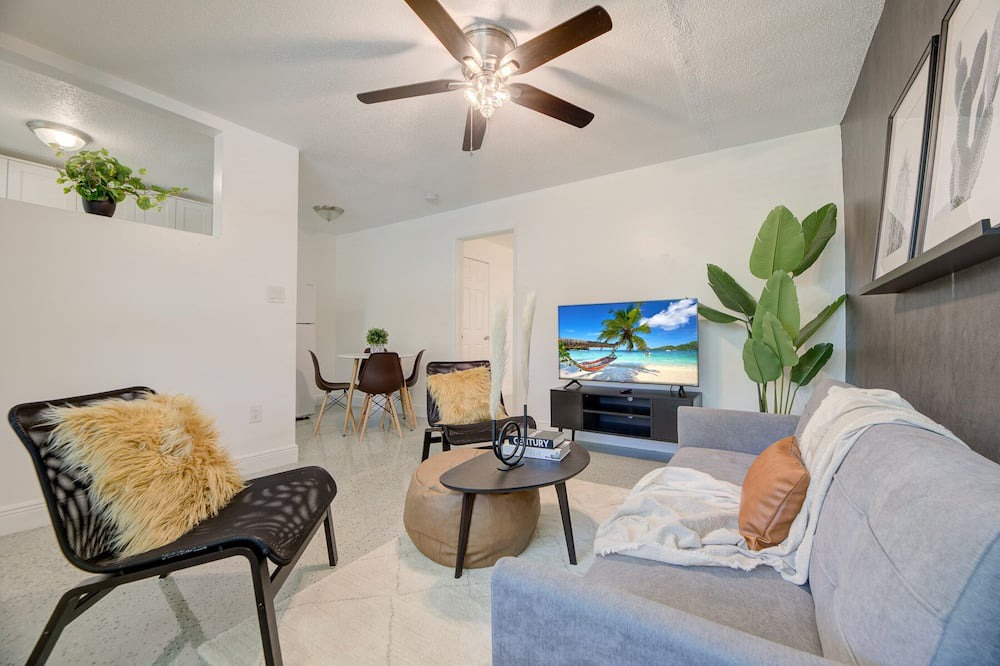 Photo of Livingroom in Riverside Park