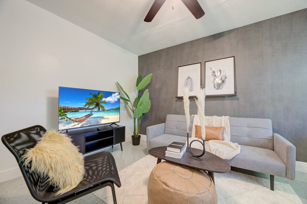 Photo of Livingroom in Riverside Park
