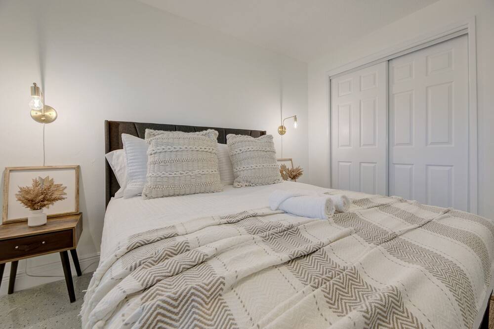 Photo of Bedroom in Riverside Park