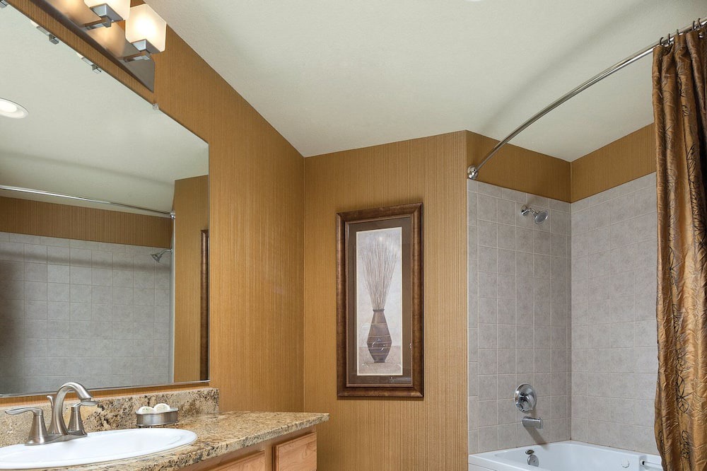 Photo of Bathroom in Seaside Gilbert District