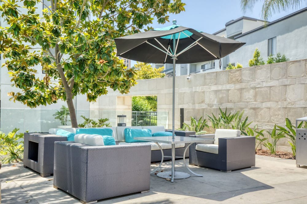 Photo of Patio Balcony in Downtown Burbank