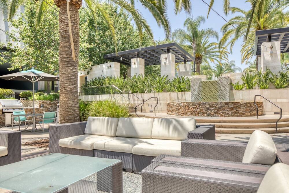 Photo of Patio Balcony in Downtown Burbank