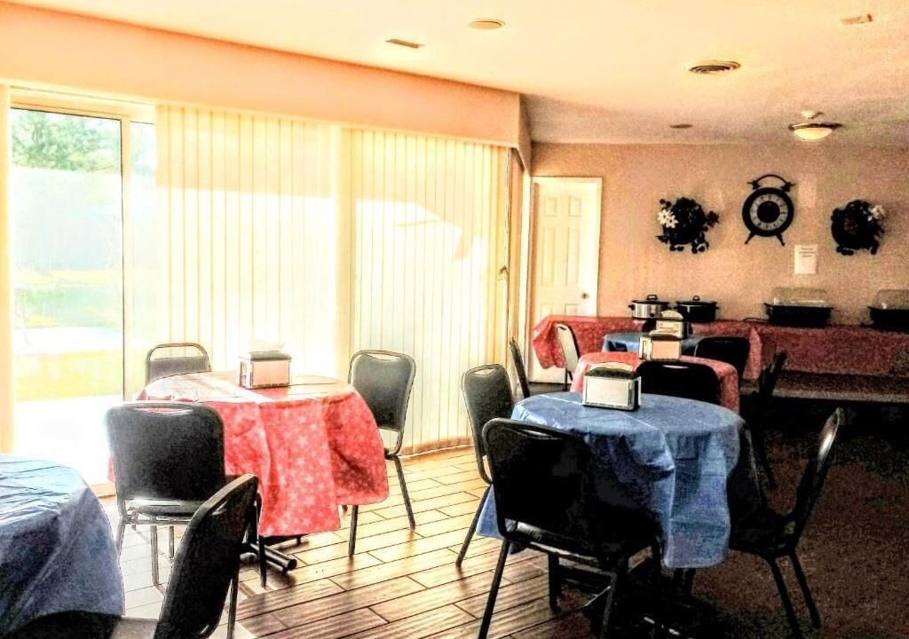 Photo of Others in Alvin