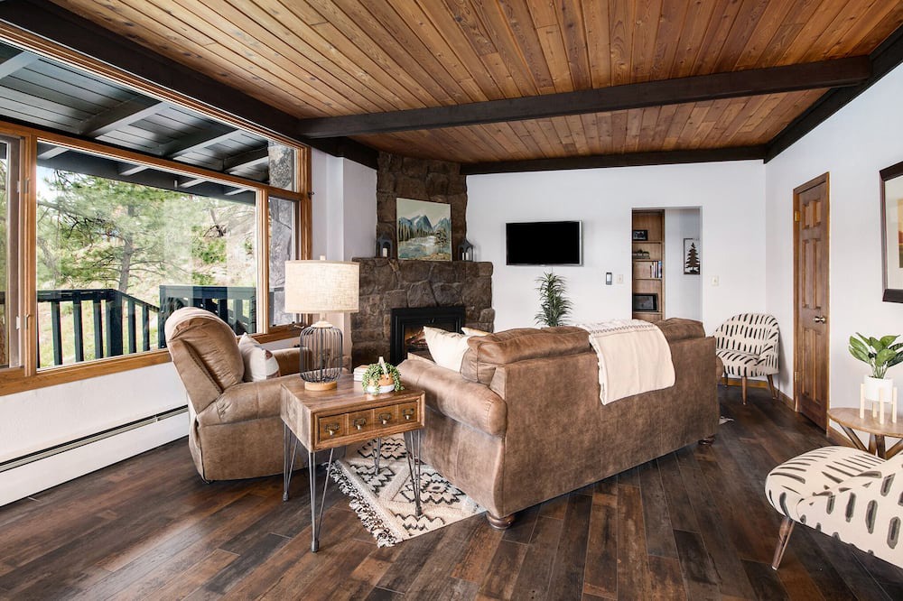 Photo of Livingroom in Kerr Gulch