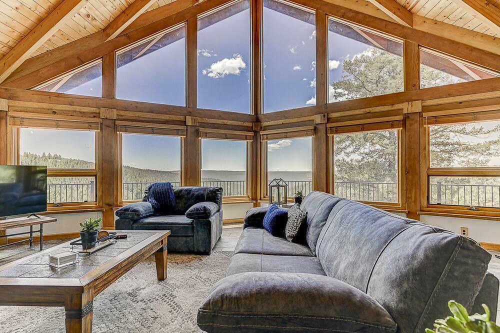 Photo of Bedroom in Woodland Park