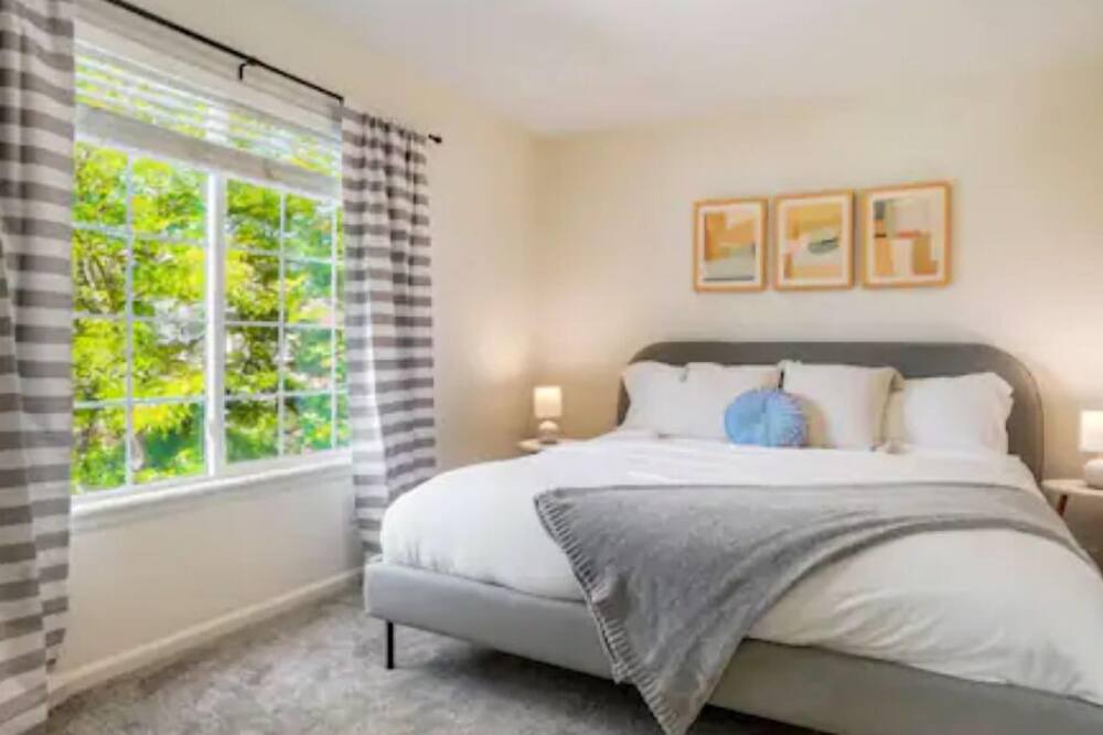 Photo of Bedroom in North Central Westminster