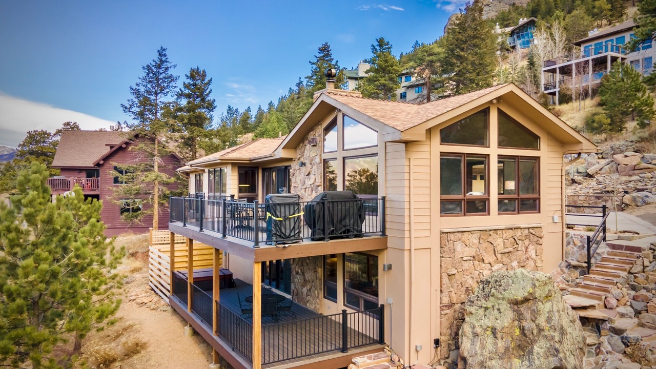Photo of Outdoor in Windcliff Estates