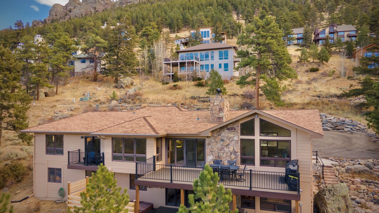 Photo of Outdoor in Windcliff Estates