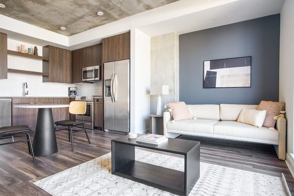 Photo of Livingroom in Golden Triangle